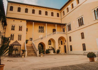 PATIO DE ARMAS