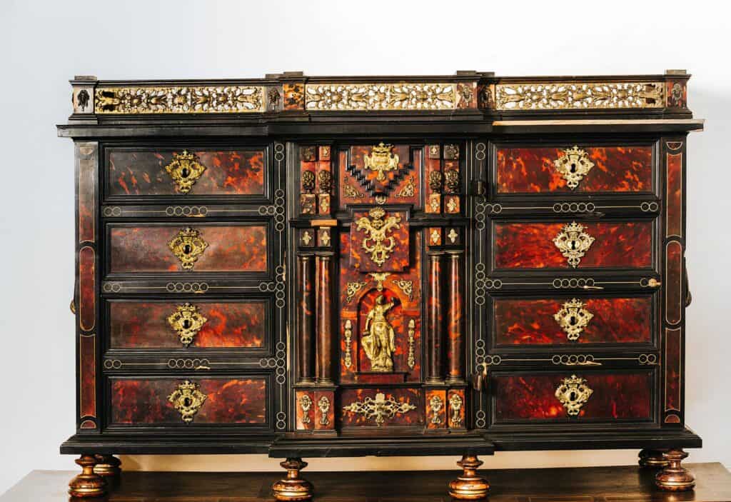 Salón de las Aguilas del Palau Ducal