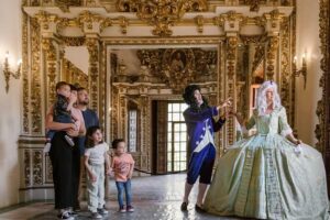 Visita teatralizada en el Palau Ducal